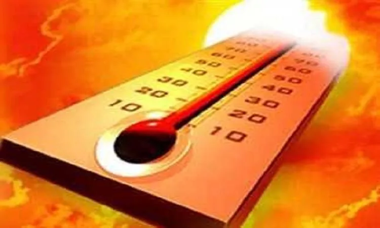 الجو اليوم حار جداً مع رطوبة مرتفعة وضباب، ودرجة الحرارة القصوى في القاهرة 37 درجة. الجو اليوم حار جداً مع رطوبة مرتفعة وضباب، ودرجة الحرارة القصوى في القاهرة 37 درجة.