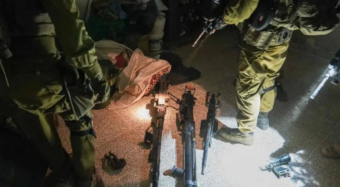 الجيش الإسرائيلي يعلن عن اعتقال عناصر من حماس في سوريا الجيش الإسرائيلي يعلن عن اعتقال عناصر من حماس في سوريا