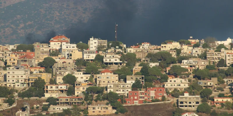 الجيش الإسرائيلي يقصف منطقة في جنوب لبنان الجيش الإسرائيلي يقصف منطقة في جنوب لبنان