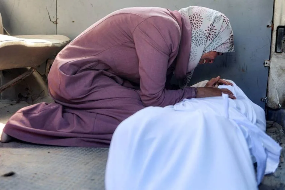 الجيش الإسرائيلي يوقع 97 قتيلاً فلسطينياً في غزة خلال يوم واحد. الجيش الإسرائيلي يوقع 97 قتيلاً فلسطينياً في غزة خلال يوم واحد.