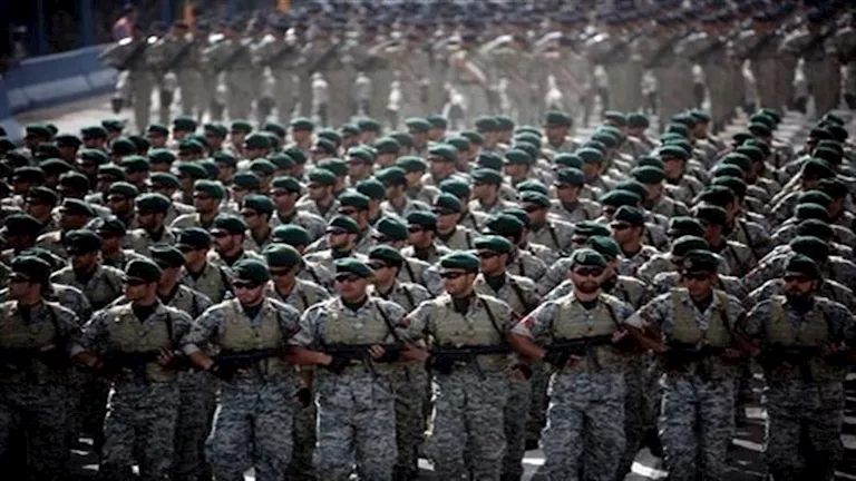 الجيش الإيراني يهدد الولايات المتحدة بعمليات قوية إثر هجومها الجيش الإيراني يهدد الولايات المتحدة بعمليات قوية إثر هجومها