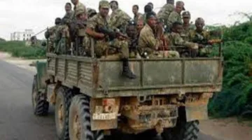 الجيش الصومالي يعلن عن القضاء على 18 مسلحاً وتدمير آليات عسكرية في منطقة هيران وسط الصومال.