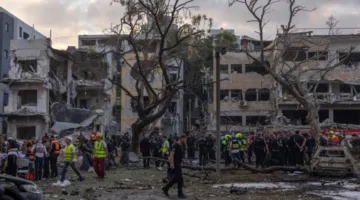 «الحرس الثوري» الإيراني يطالب سكان تل أبيب بمغادرة المدينة