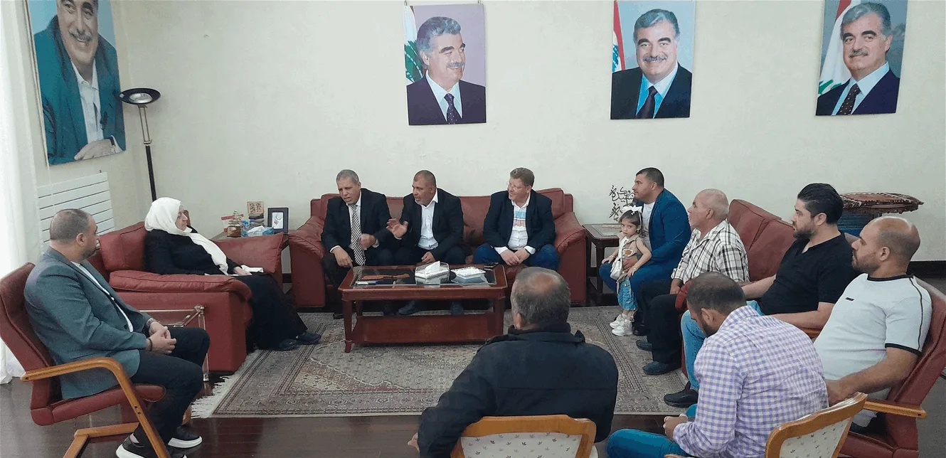 الحريري تتابع القضايا البلدية والتربوية والاجتماعية خلال اجتماعات في دارة مجدليون الحريري تتابع القضايا البلدية والتربوية والاجتماعية خلال اجتماعات في دارة مجدليون