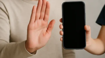 الحكومة الهولندية تنبه من مخاطر استخدام وسائل التواصل الاجتماعي لمن هم تحت سن 15 عاماً