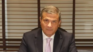 الحكومة تعزز جهودها لمراقبة مراكز بيع الأضاحي لضمان سلامة المنتجات المتاحة.