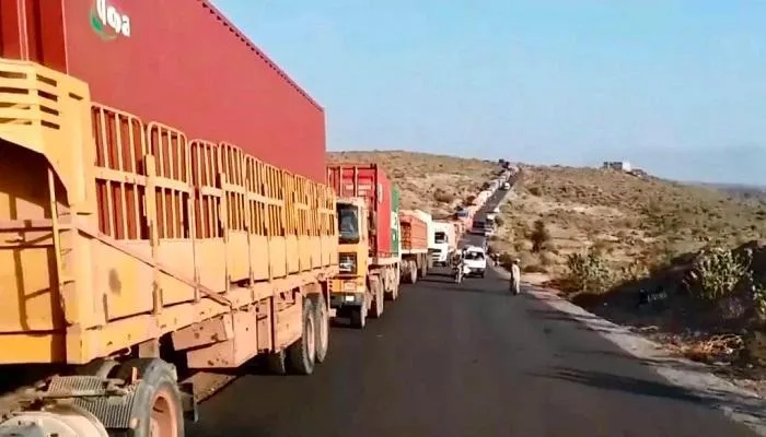 الحوثي يعزز “دولة الضرائب” في اليمن.. طرق جديدة للاستيلاء على أموال المواطنين