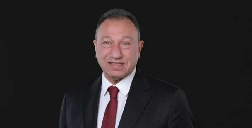 الخطيب يراجع حالة إمام عاشور ويؤكد على ضرورة تقديم الرعاية الشاملة له
