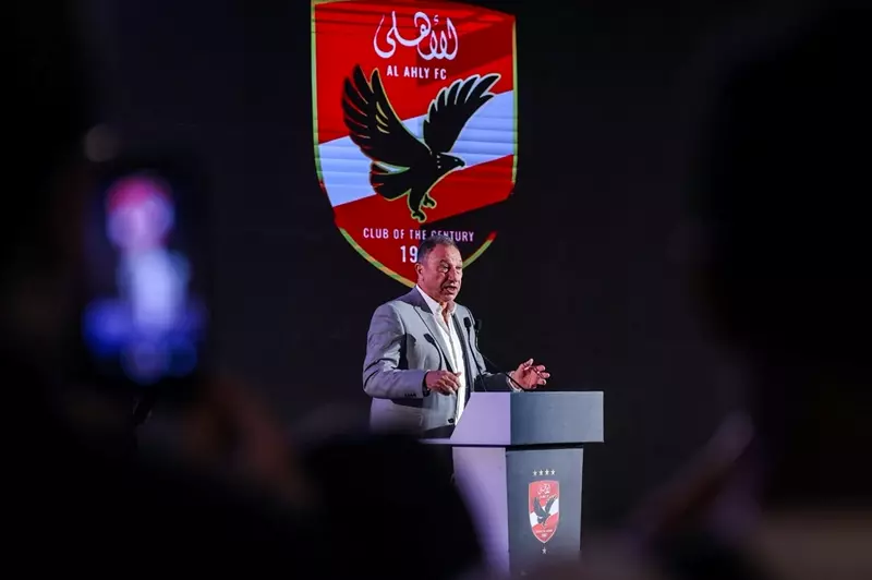 الخطيب يعبّر عن شكره للجماهير ويكشف مصادر تمويل الأهلي. الخطيب يعبّر عن شكره للجماهير ويكشف مصادر تمويل الأهلي.