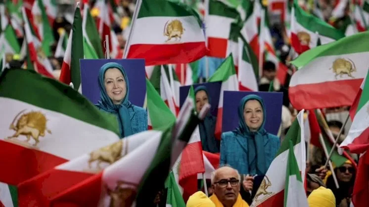 الخيارات الديمقراطية بدلاً من نظام ولاية الفقيه الخيارات الديمقراطية بدلاً من نظام ولاية الفقيه