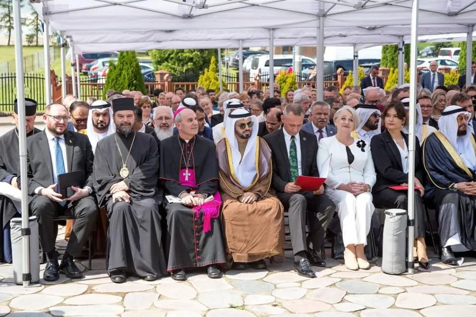 الدرعي: تجربة الإمارات تركزت على تعزيز قيم التسامح الدرعي: تجربة الإمارات تركزت على تعزيز قيم التسامح