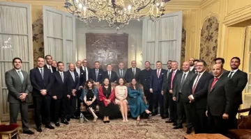الدكتور أحمد جلال يشارك في أنشطة القمة المصرفية العربية في باريس