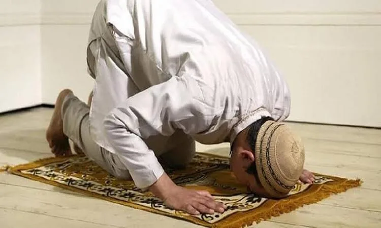 الدكتور نبيل غنايم: تلاوة قصار السور بعد سورة الفاتحة ليست شرطًا لصحة الصلاة الدكتور نبيل غنايم: تلاوة قصار السور بعد سورة الفاتحة ليست شرطًا لصحة الصلاة