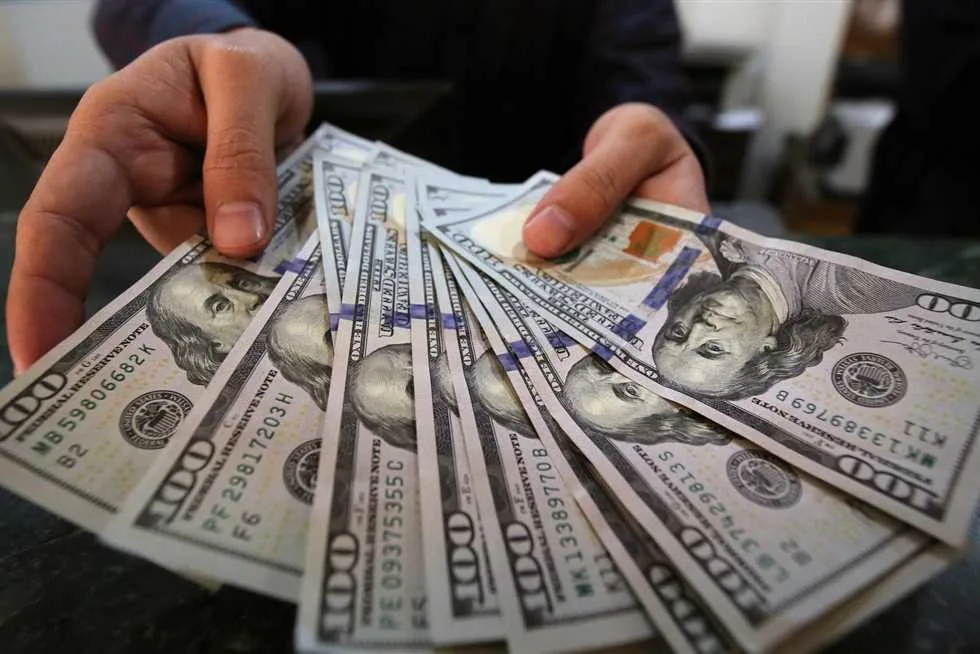 الدولار يشهد زيادة غير متوقعة في انطلاق تعاملات الخميس 12 يونيو 2025 الدولار يشهد زيادة غير متوقعة في انطلاق تعاملات الخميس 12 يونيو 2025