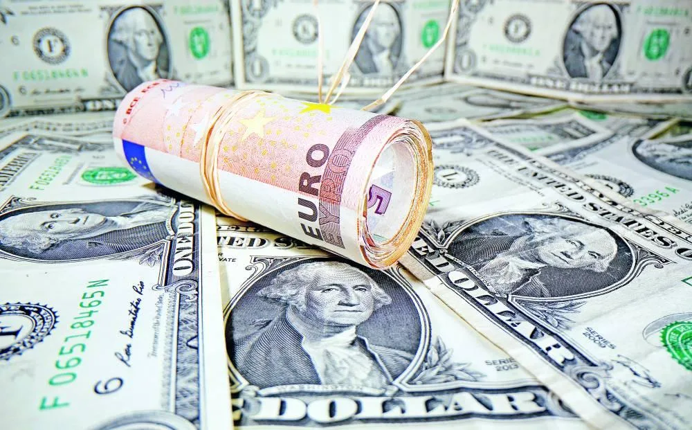 الدولار يوشك على تحقيق أرباح أسبوعية الدولار يوشك على تحقيق أرباح أسبوعية