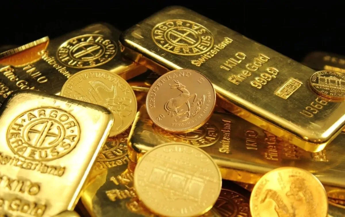 الذهب ينخفض بالرغم من الاضطرابات الجيوسياسية.. وثبات أسعار الفائدة الأمريكية يسبب ارتباكاً في الأسواق الذهب ينخفض بالرغم من الاضطرابات الجيوسياسية.. وثبات أسعار الفائدة الأمريكية يسبب ارتباكاً في الأسواق