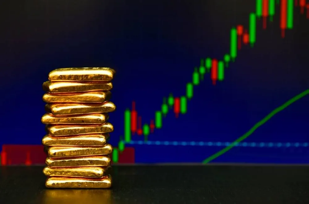 الذهب ينخفض وسط تصاعد التوترات بين إيران وإسرائيل.. والضغط الأميركي يؤثر على الأسعار الذهب ينخفض وسط تصاعد التوترات بين إيران وإسرائيل.. والضغط الأميركي يؤثر على الأسعار