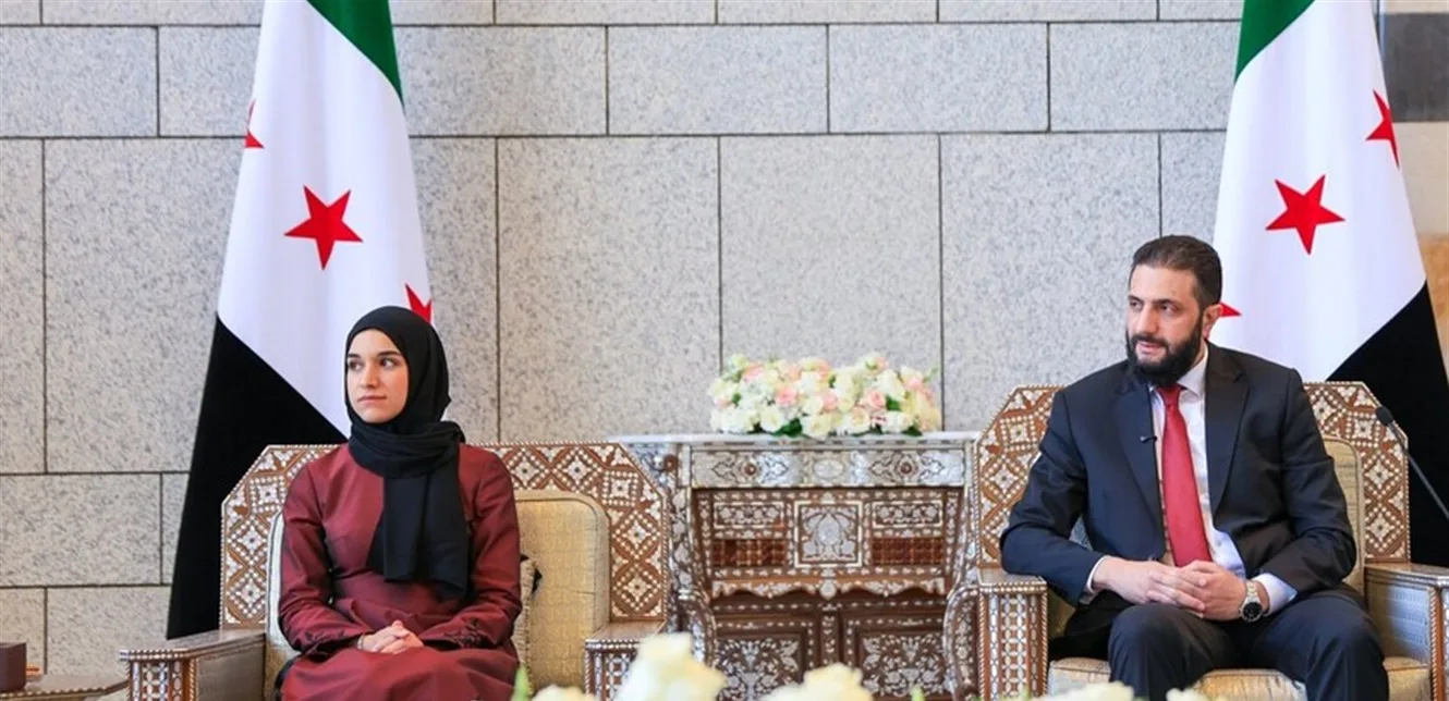 الرئيس أحمد الشرع يتحدث عن والدته: غبت لمدة 7 سنوات وظنّ الجميع أنني توفيت. الرئيس أحمد الشرع يتحدث عن والدته: غبت لمدة 7 سنوات وظنّ الجميع أنني توفيت.