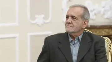 الرئيس الإيراني لماكرون: لن نجري محادثات حول البرنامج النووي إذا استمرت الاعتداءات الإسرائيلية.