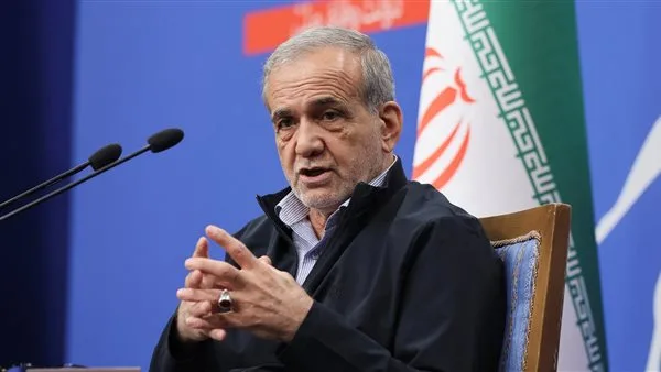 الرئيس الإيراني يضمن التزام بلاده بوقف إطلاق النار طالما أن إسرائيل تحترم الهدنة. الرئيس الإيراني يضمن التزام بلاده بوقف إطلاق النار طالما أن إسرائيل تحترم الهدنة.