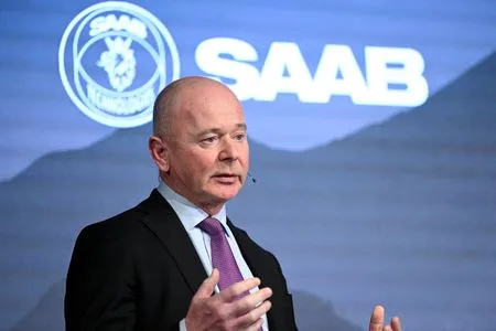 الرئيس التنفيذي لشركة ساب: أوروبا تحتاج إلى تعزيز وتنسيق قدراتها الدفاعية وإيجاد حلول مستقلة. الرئيس التنفيذي لشركة ساب: أوروبا تحتاج إلى تعزيز وتنسيق قدراتها الدفاعية وإيجاد حلول مستقلة.