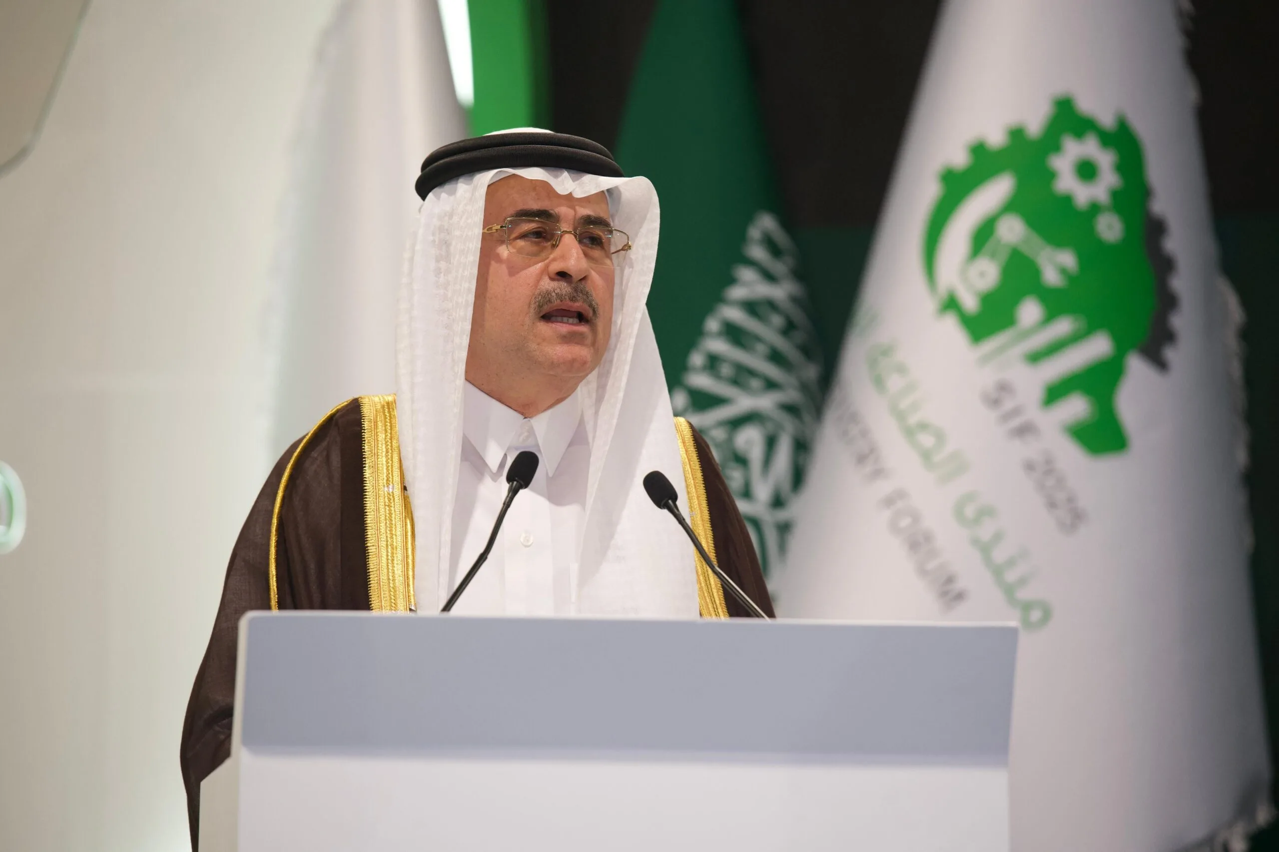 الرئيس التنفيذي لـ “أرامكو” يطالب بتعزيز “المرونة الرقمية الإستراتيجية” لضمان أمن صناعات المستقبل