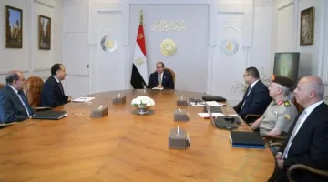 الرئيس السيسي يطلب الإسراع في إنجاز مشاريع “حياة كريمة” وتطوير صناعة تحلية المياه.