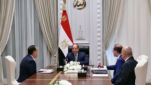 الرئيس السيسي يناقش مدى استفادة المواطنين من مبادرة التسهيلات الضريبية مع رئيس الوزراء