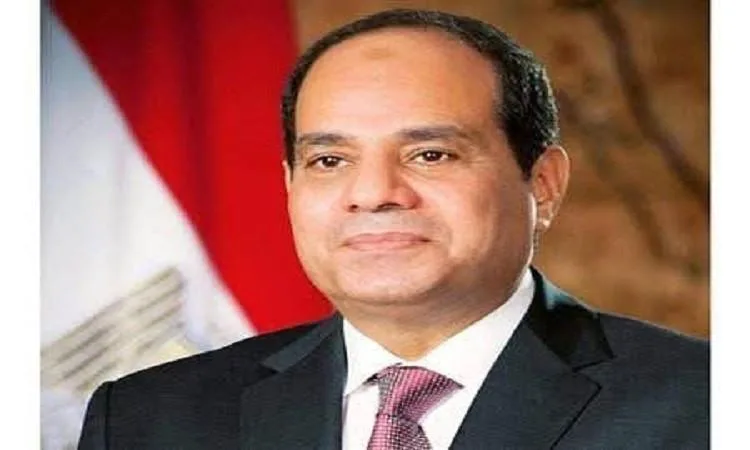 الرئيس السيسي يهنئ قيادات الدولة بعد أداء صلاة عيد الأضحى الرئيس السيسي يهنئ قيادات الدولة بعد أداء صلاة عيد الأضحى