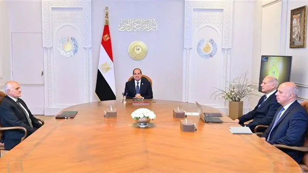 الرئيس السيسي يوافق على إطلاق مبادرة “مصر بجانبكم” لدعم أبناء الشهداء والضحايا القُصَّر الرئيس السيسي يوافق على إطلاق مبادرة “مصر بجانبكم” لدعم أبناء الشهداء والضحايا القُصَّر