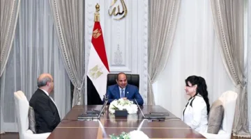 الرئيس السيسي يوجه بضرورة مواصلة تحديث المطارات المصرية عبر شراكات دولية.
