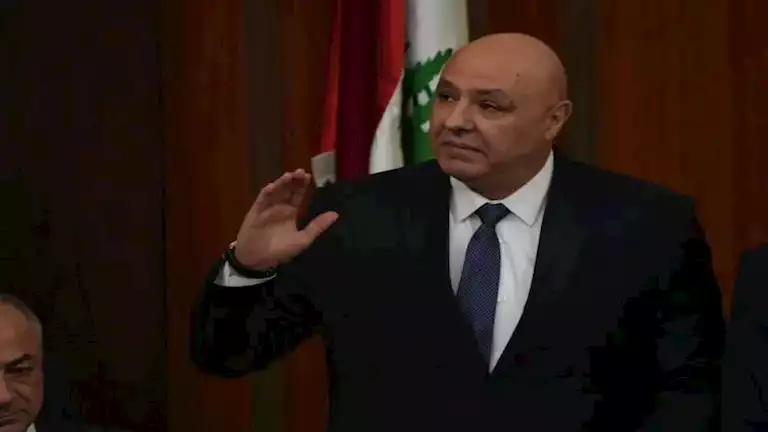 الرئيس اللبناني يقوم بزيارة رسمية إلى الأردن الرئيس اللبناني يقوم بزيارة رسمية إلى الأردن