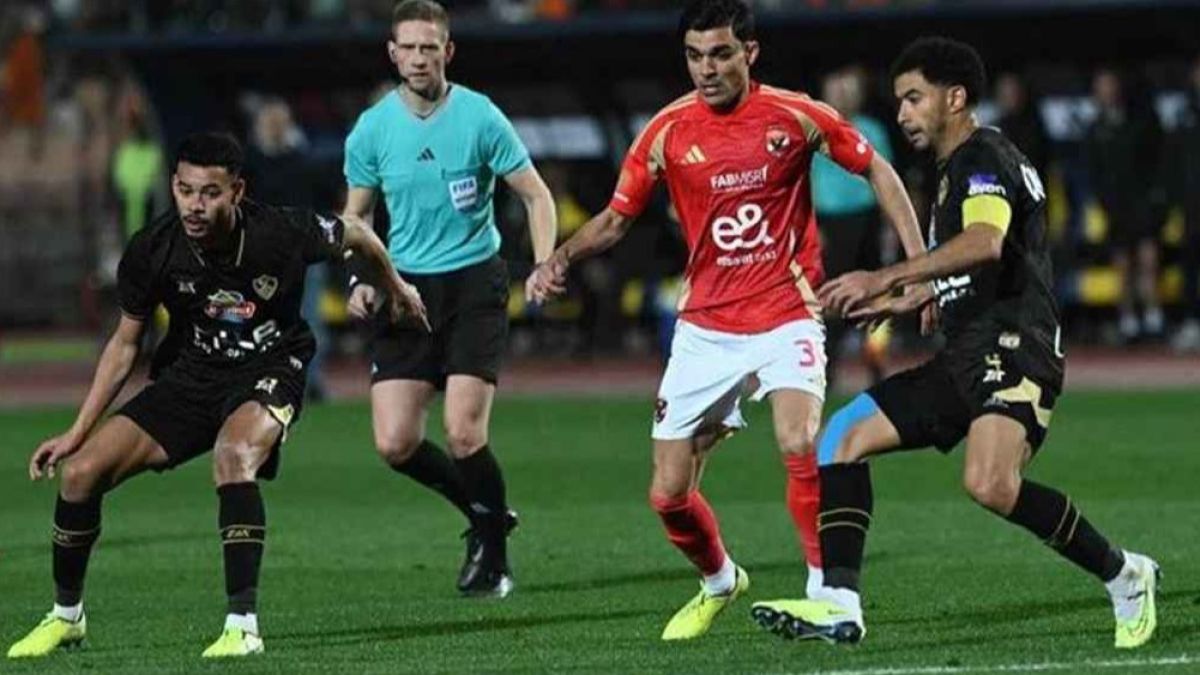 الزمالك يتفاوض مع ثلاثة لاعبين من الأهلي، أبرزهم “الحريف” الزمالك يتفاوض مع ثلاثة لاعبين من الأهلي، أبرزهم “الحريف”