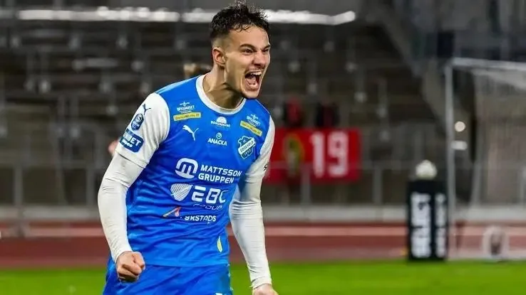 الزمالك يتنقل لحسم صفقة الهجوم والمدرب.. وأسـد الحملاوي يقترب من الانضمام الزمالك يتنقل لحسم صفقة الهجوم والمدرب.. وأسـد الحملاوي يقترب من الانضمام