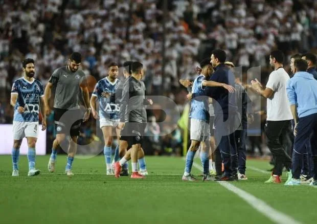 الزمالك يستعد للتعاقد مع 5 لاعبين من بيراميدز خلال فترة الانتقالات الصيفية. الزمالك يستعد للتعاقد مع 5 لاعبين من بيراميدز خلال فترة الانتقالات الصيفية.