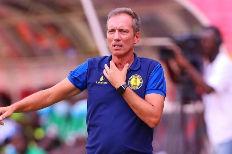 الزمالك يوشك على تعيين المدرب البرتغالي ألكسندر سانتوس جديدًا للفريق. الزمالك يوشك على تعيين المدرب البرتغالي ألكسندر سانتوس جديدًا للفريق.