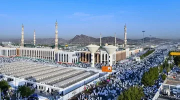 السعودية: انخفاض عدد الحجاج حول مسجد نمرة في 2024 يثير ردود فعل قوية