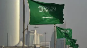 السعودية تضمن استمرارية حركة الطيران من خلال استخدام أجوائها في ظل زيادة التوترات.