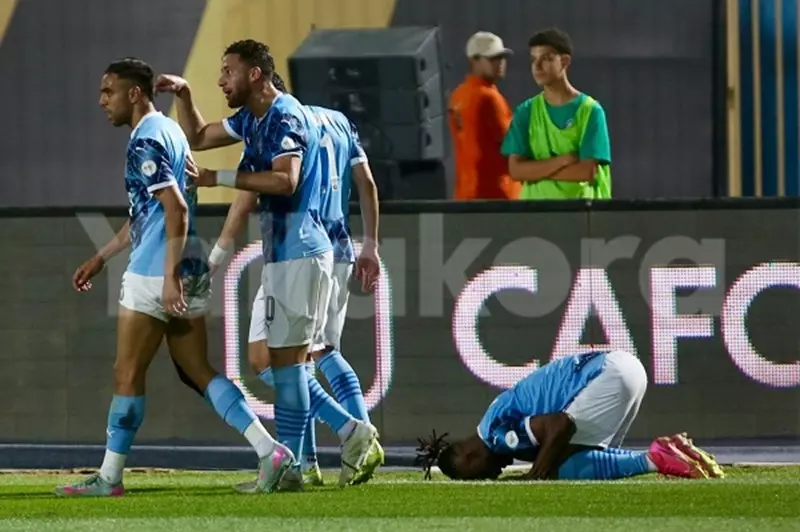 السوبر الأفريقي: بيراميدز يستعد لتحقيق لقب قاري جديد أمام نهضة بركان السوبر الأفريقي: بيراميدز يستعد لتحقيق لقب قاري جديد أمام نهضة بركان