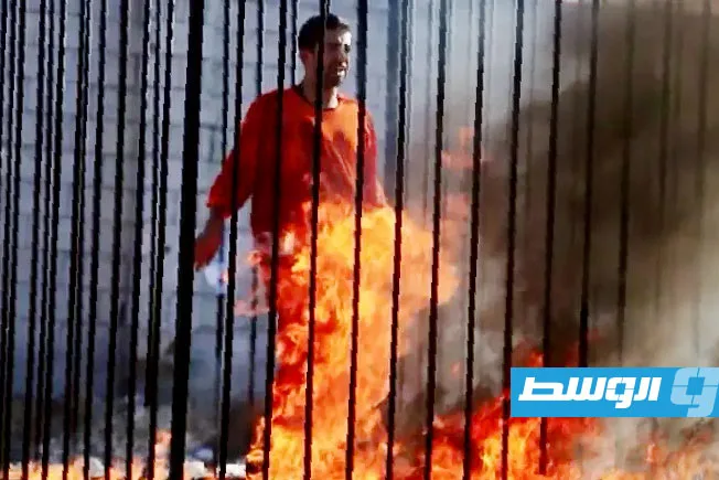 السويد تلاحق «إرهابياً» من «داعش» بتهمة إحراق الطيار الأردني الكساسبة حيّاً في سوريا. السويد تلاحق «إرهابياً» من «داعش» بتهمة إحراق الطيار الأردني الكساسبة حيّاً في سوريا.