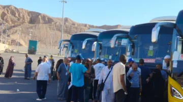 السياحة: بدء أولى رحلات عودة حجاج الحج البري السياحي