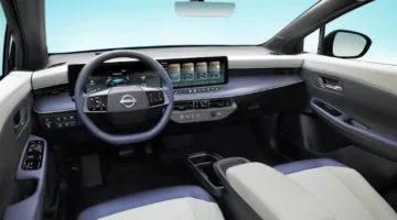 السيارة الكهربائية نيسان LEAF EV الجديدة لعام 2026 تصل في وقت حاسم لشركة صناعة السيارات.