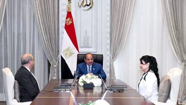 السيسي يحدد موعدًا لطرح مطار الغردقة للشراكة مع القطاع الخاص بحلول نهاية 2025.