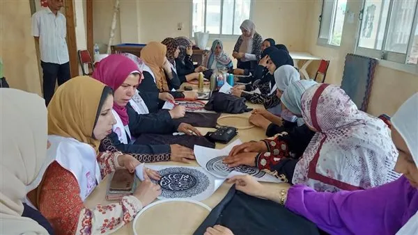 الشباب والرياضة: “حرفتك.. مهنتك” تطلق ورش عمل في الشرقية لتدريب الفتيات والنساء على الالتحاق بسوق العمل الشباب والرياضة: “حرفتك.. مهنتك” تطلق ورش عمل في الشرقية لتدريب الفتيات والنساء على الالتحاق بسوق العمل