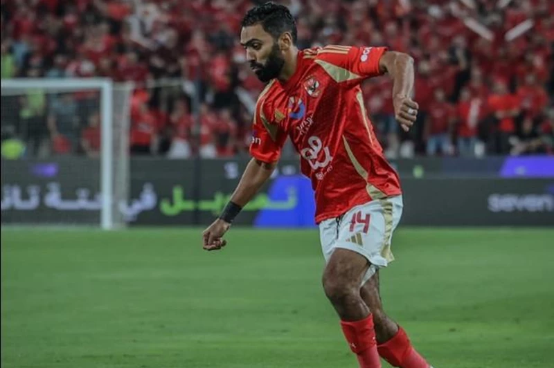 الشحات: رواتب لاعبي الأهلي أقل بكثير من الأندية الأخرى.. وزيزو يُعتبر “أهم صفقة” في التاريخ. الشحات: رواتب لاعبي الأهلي أقل بكثير من الأندية الأخرى.. وزيزو يُعتبر “أهم صفقة” في التاريخ.