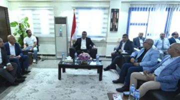 “الشربيني” يقوم بجولة في مركز خدمة المواطنين بمدينة بدر ويستعرض المشاريع هناك