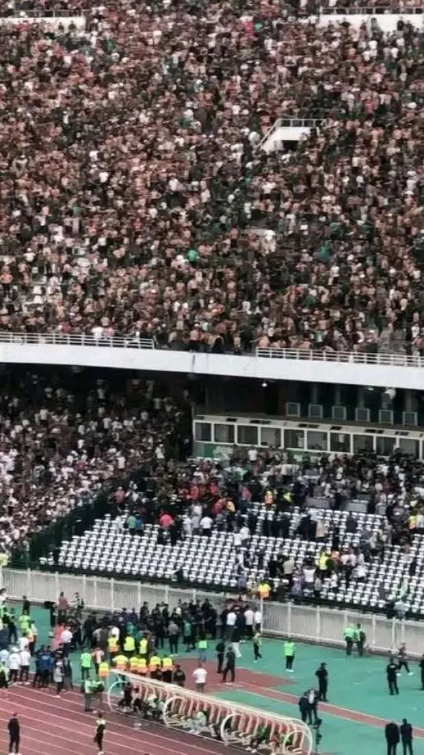 «الصحة الجزائرية»: وفاة 3 مشجعين خلال مباراة مولودية الجزائر والمجرة