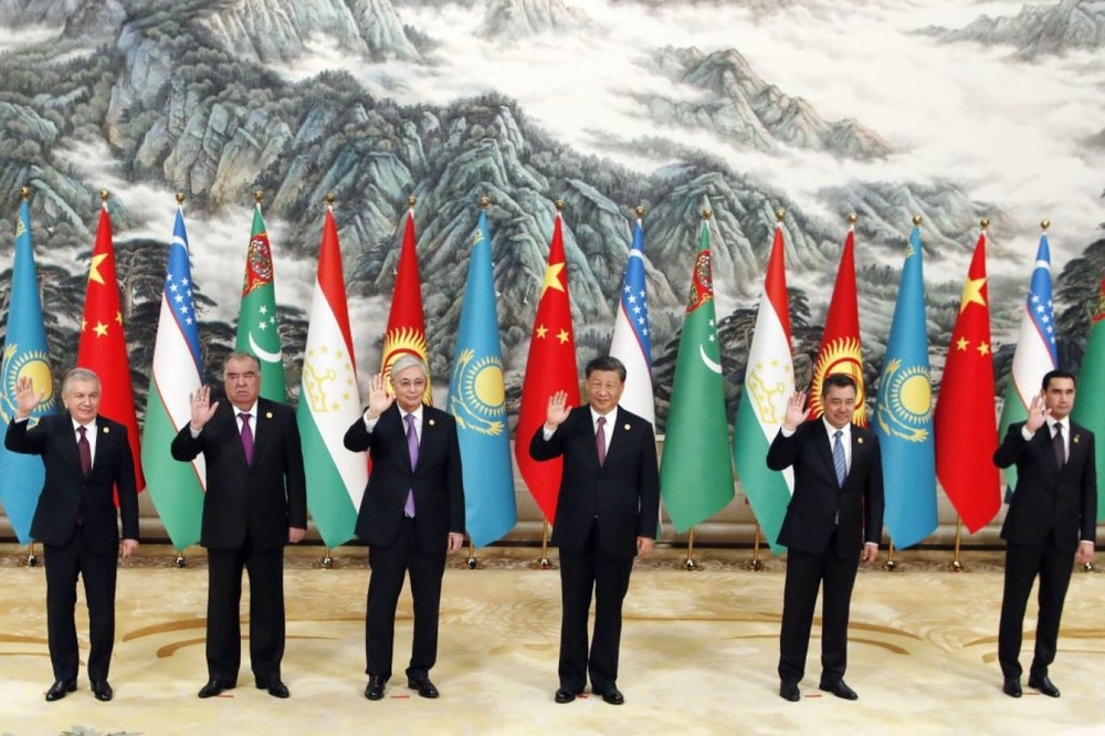 الصين وخمس دول من آسيا الوسطى توقع اتفاقية لتعزيز الجوار الدائم والتعاون الودّي الصين وخمس دول من آسيا الوسطى توقع اتفاقية لتعزيز الجوار الدائم والتعاون الودّي