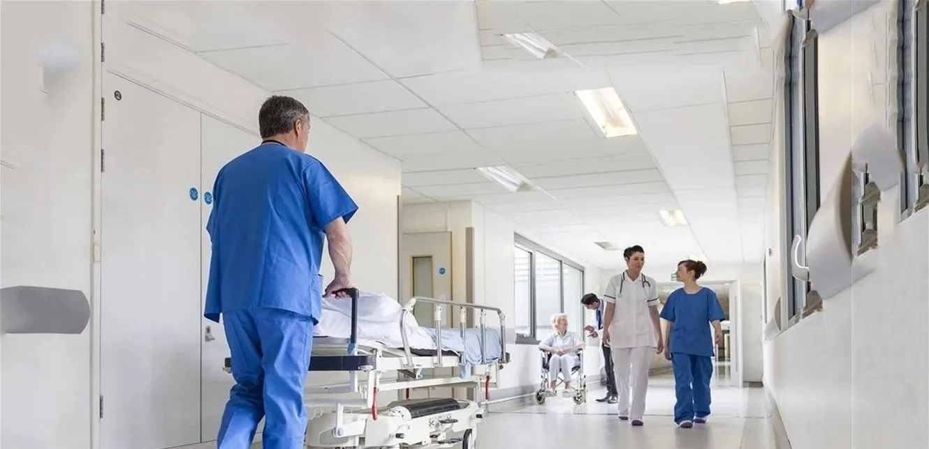 الضمان الاجتماعي يعزز الرقابة على المستشفيات: منع السلف للمخالفين الضمان الاجتماعي يعزز الرقابة على المستشفيات: منع السلف للمخالفين
