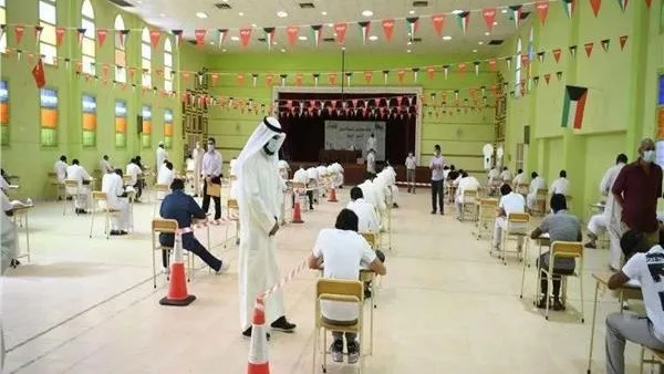 الطلاب المصريون في الكويت يحققون المراكز العشر الأولى في شهادة الثانوية العامة